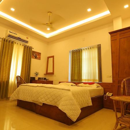 Sapphire Inn Nedumbassery Exterior foto