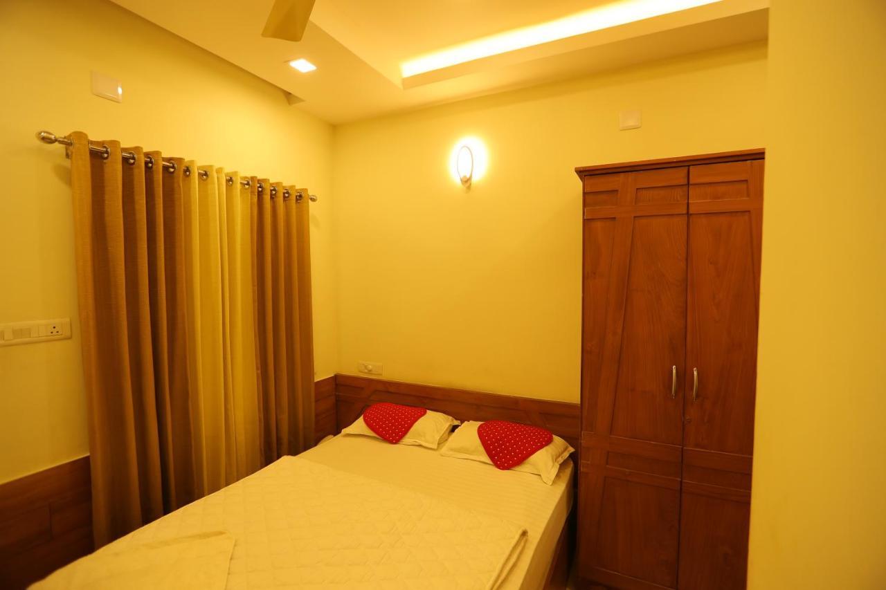 Sapphire Inn Nedumbassery Exterior foto