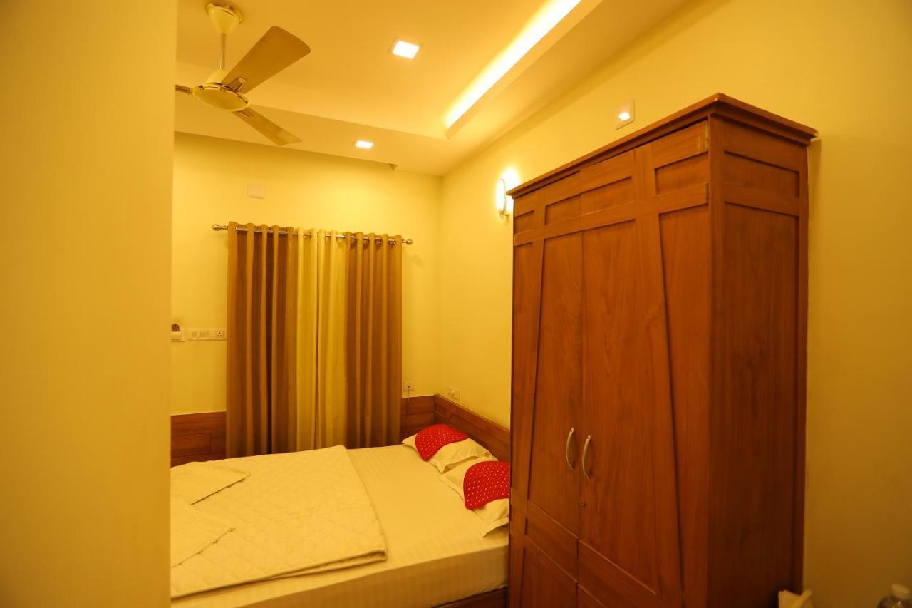 Sapphire Inn Nedumbassery Exterior foto
