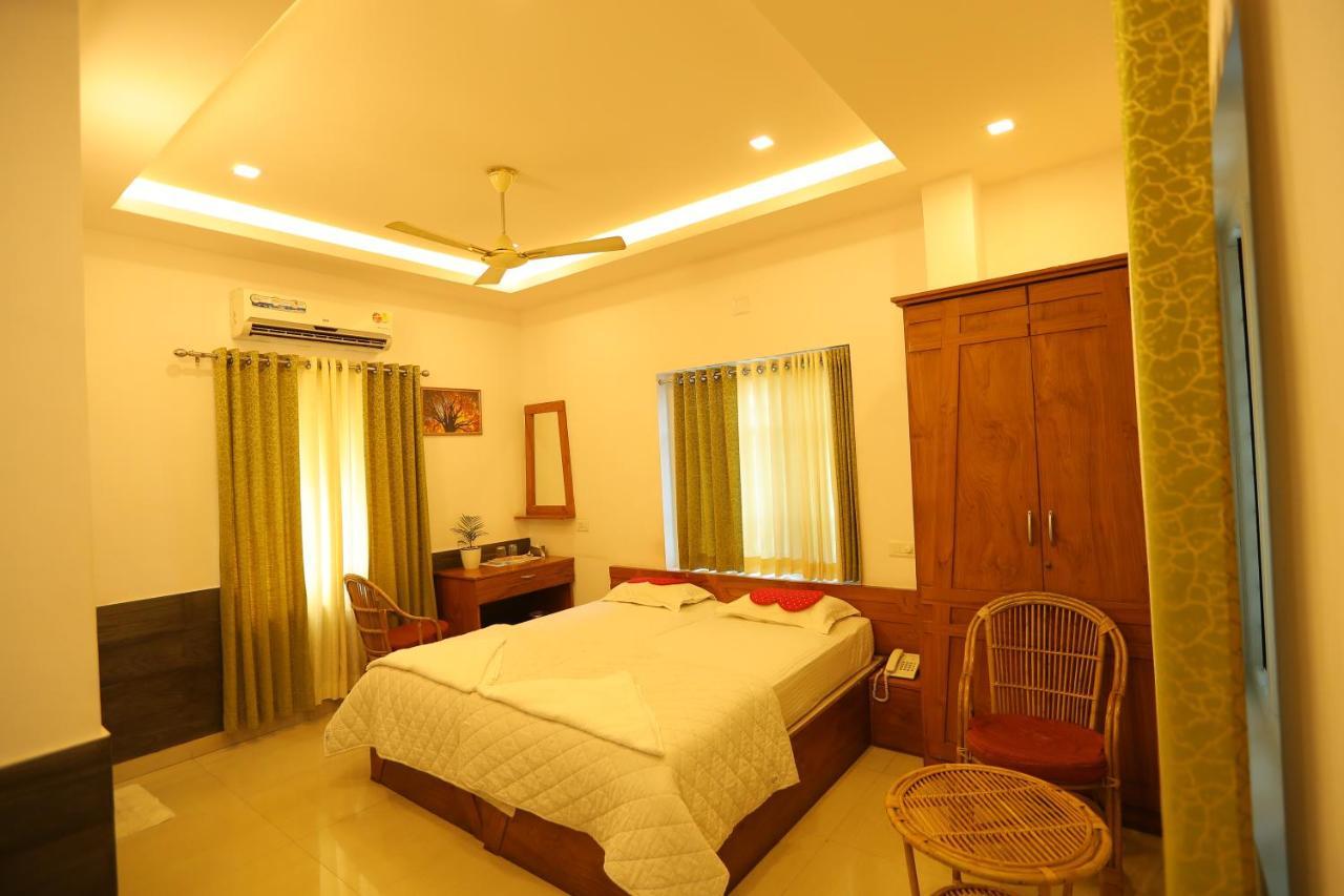 Sapphire Inn Nedumbassery Exterior foto