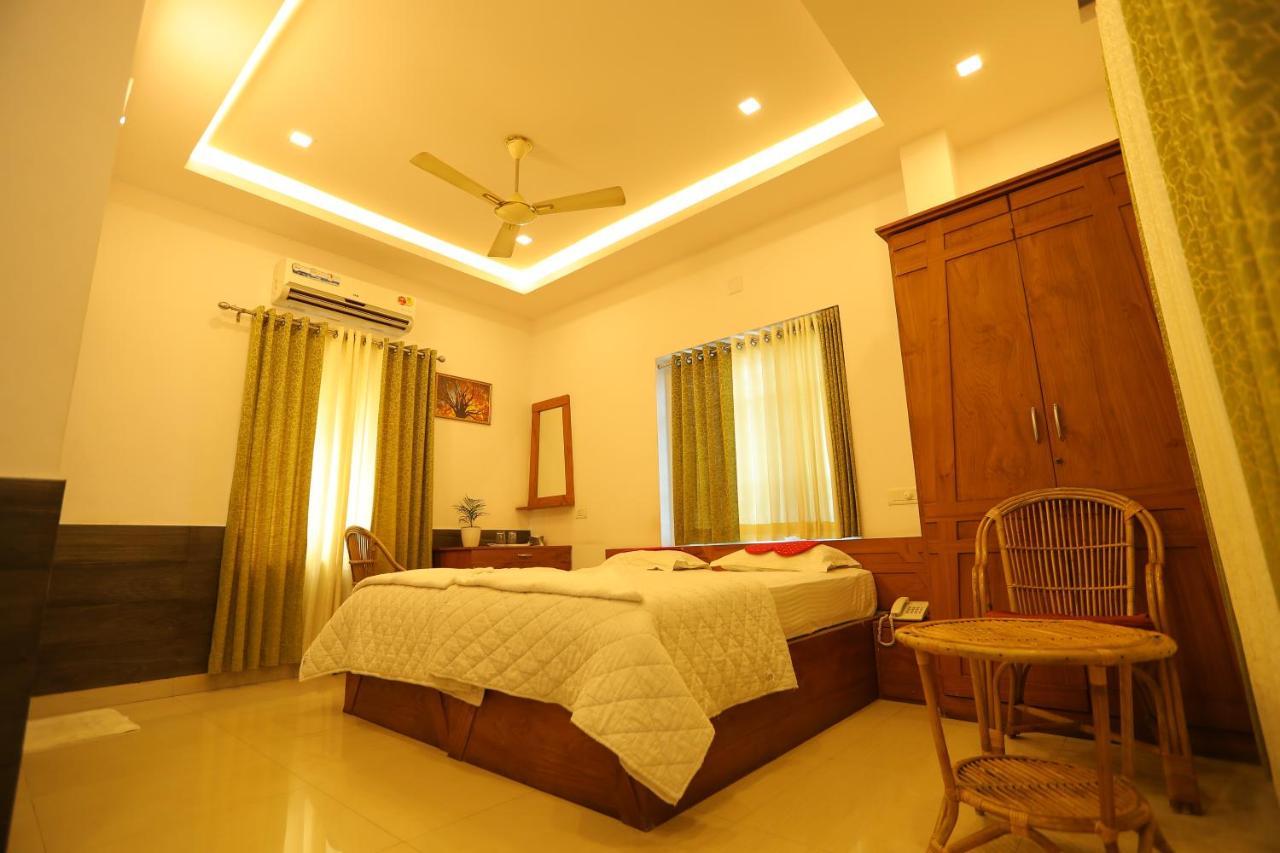 Sapphire Inn Nedumbassery Exterior foto