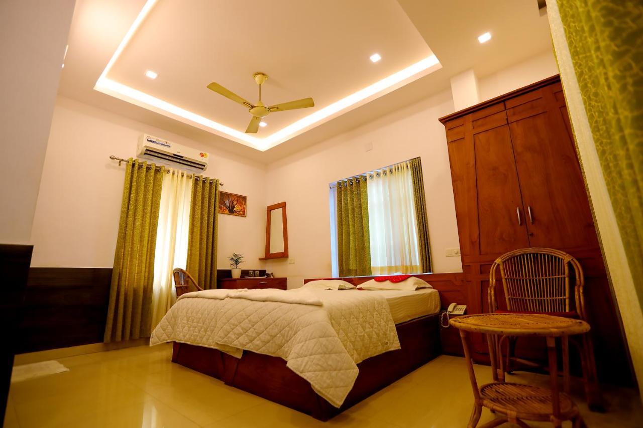 Sapphire Inn Nedumbassery Exterior foto