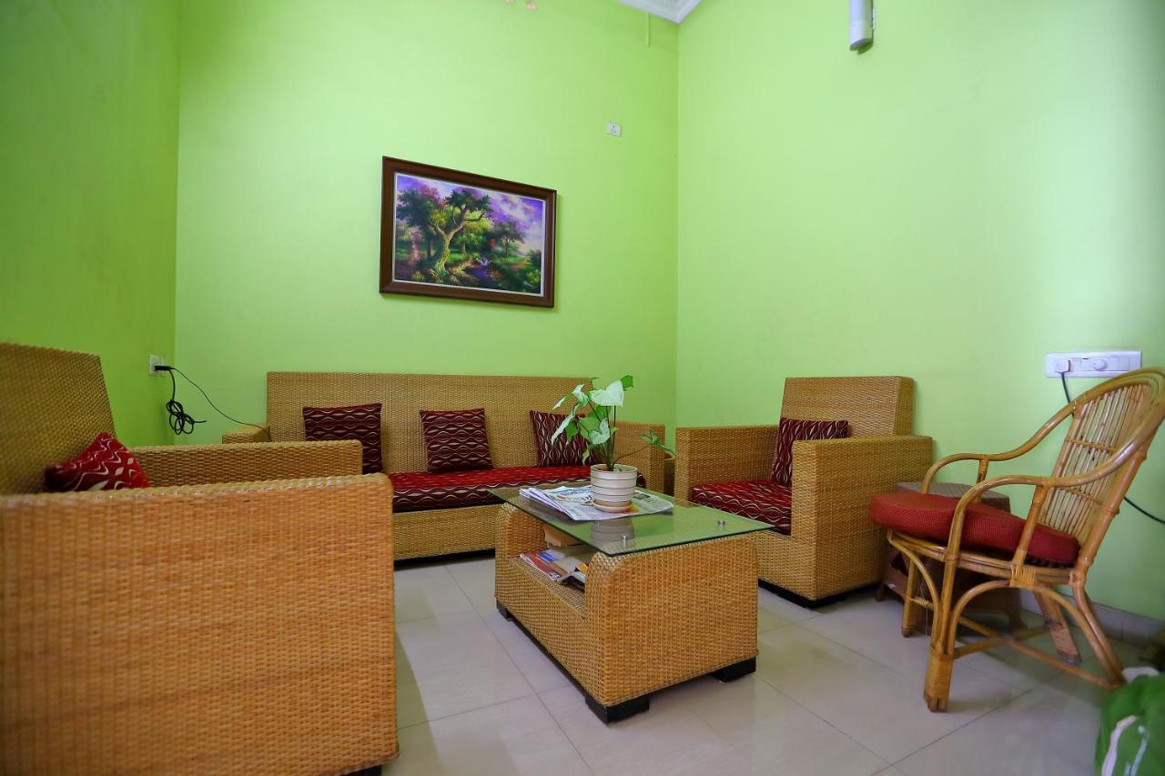 Sapphire Inn Nedumbassery Exterior foto